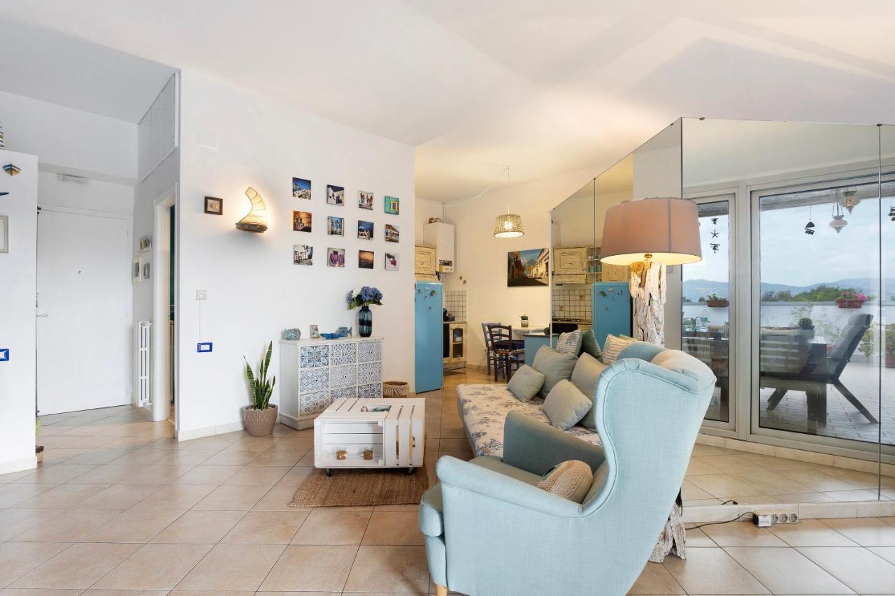 Appartamento Attico Con Terrazza A Viareggio Esterno foto